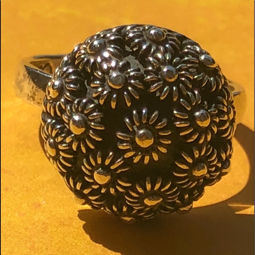 🌼🌸Cute sterling silver (925) flower ring🌸🌼
